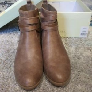 Kim Rogers.  Pamela bootie. Size 7. Oat/ taupe